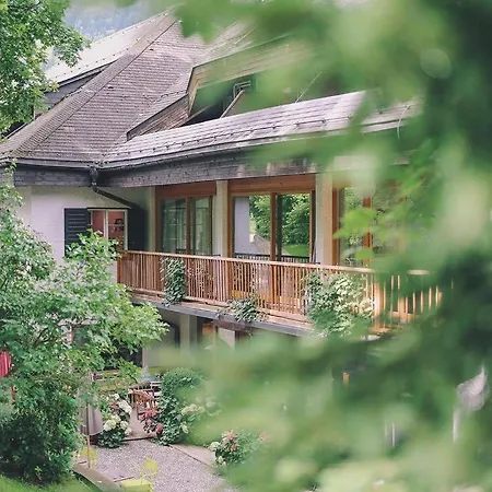 Alpine Haus Hirt 4*