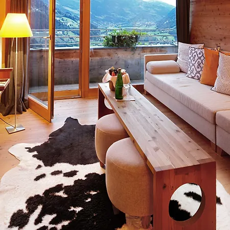 מלון Alpine Haus Hirt
