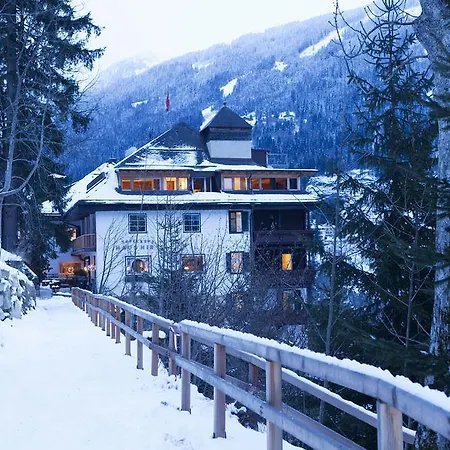 Alpine Haus Hirt Szálloda