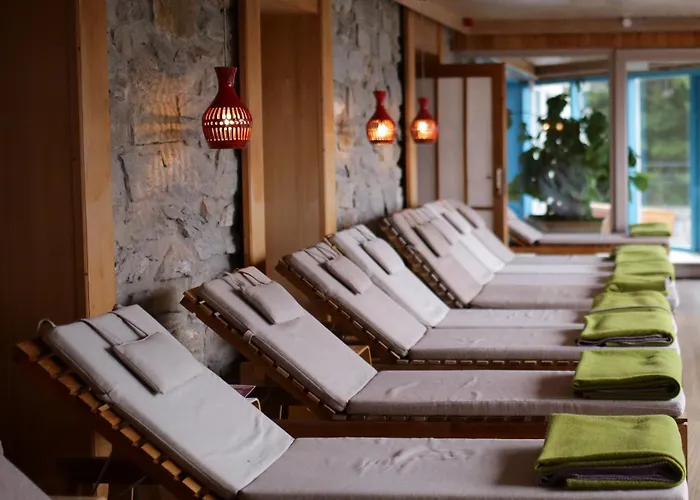 Отель Alpine Haus Hirt Бадгаштейн