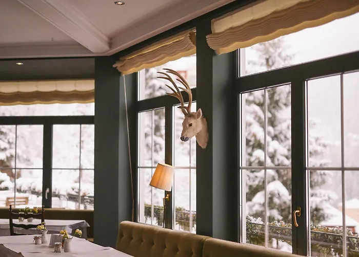 Alpine Haus Hirt Отель Бадгаштейн